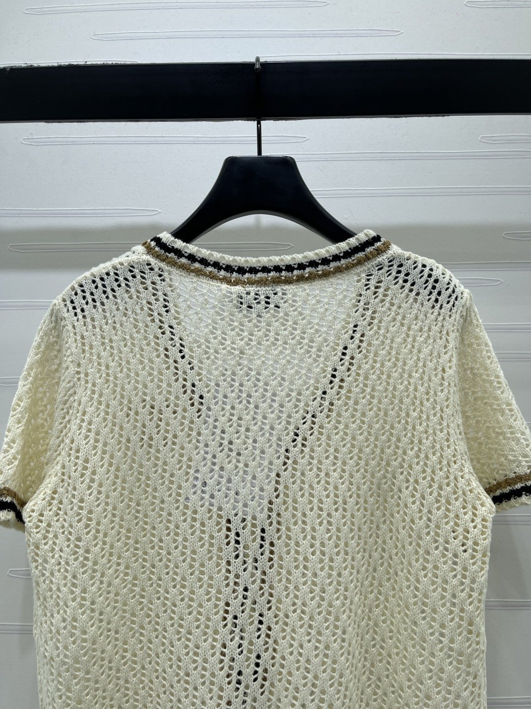 Women's short sleeves